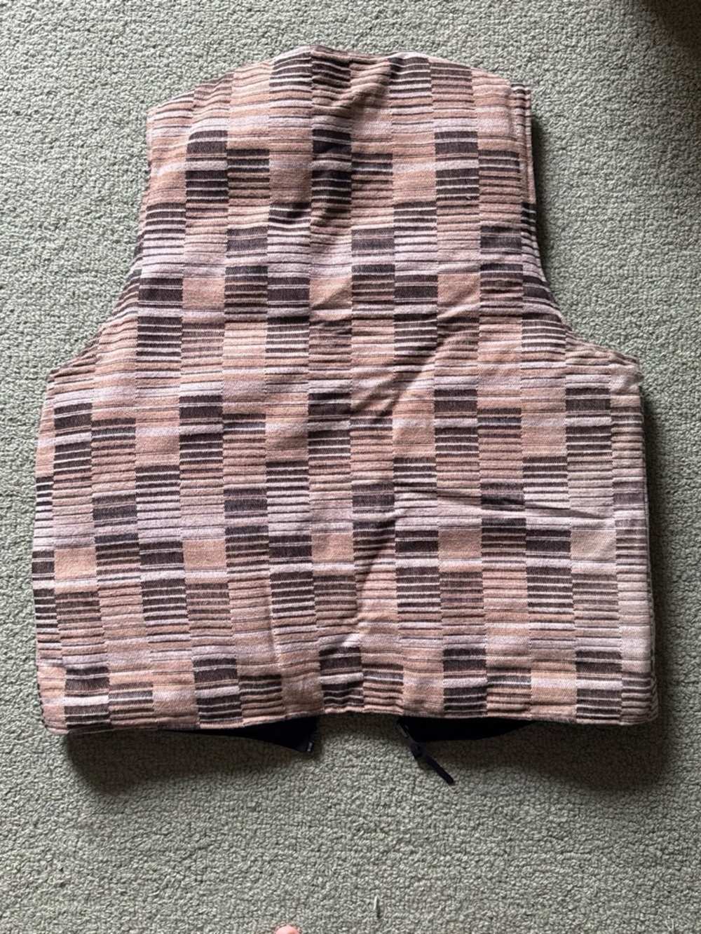 Kinton Patterned Vest - Picture 2 of 3